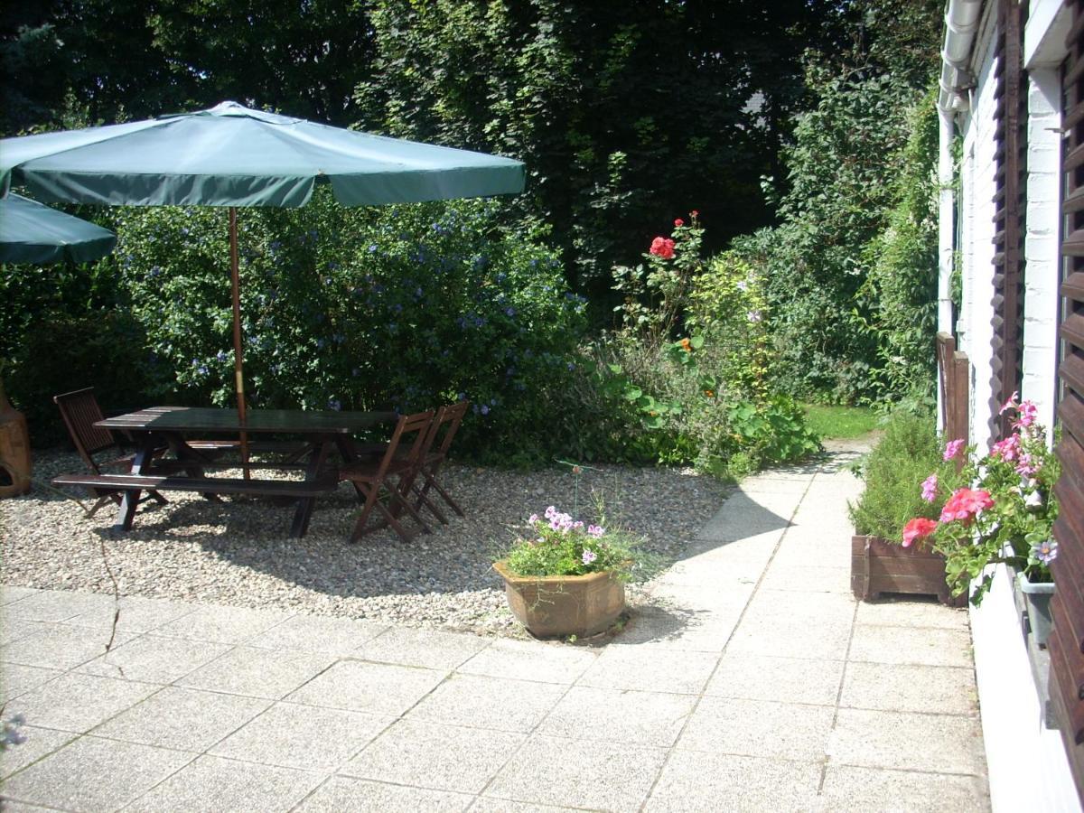 B&B Les Bergers Braine-l'Alleud Exterior photo